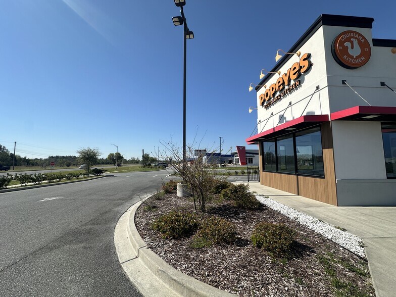 More Photos Of 2005 Ohio Ave N, Live Oak Fast Food For Lease