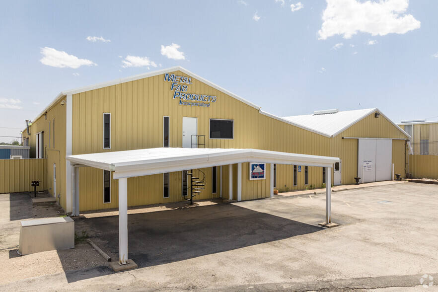 Primary Photo Of 715 W 81st St, Odessa Warehouse For Sale