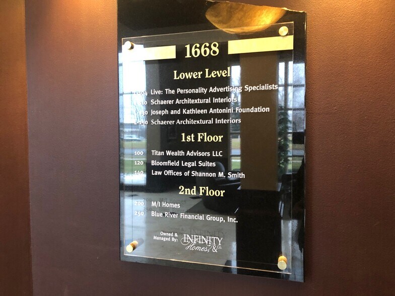 More Photos Of 1668 S Telegraph Rd, Bloomfield Hills Office For Lease