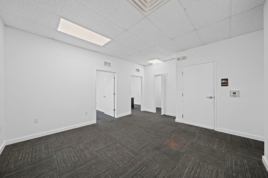 More Photos Of 540 NW University, Port Saint Lucie Office Residential For Sale
