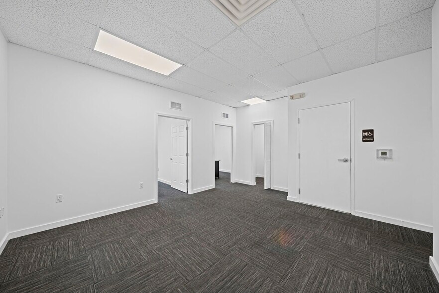 More Photos Of 540 NW University, Port Saint Lucie Office Residential For Sale
