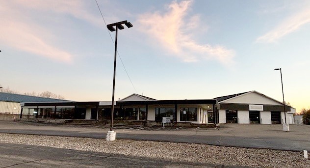 More Photos Of 6883 W Main St, Kalamazoo Freestanding For Sale