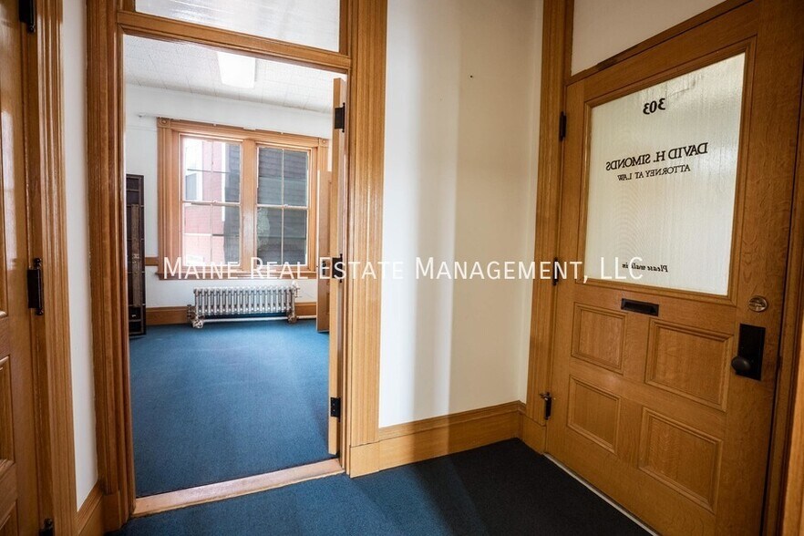 More Photos Of 15 Columbia St, Bangor Office Residential For Lease