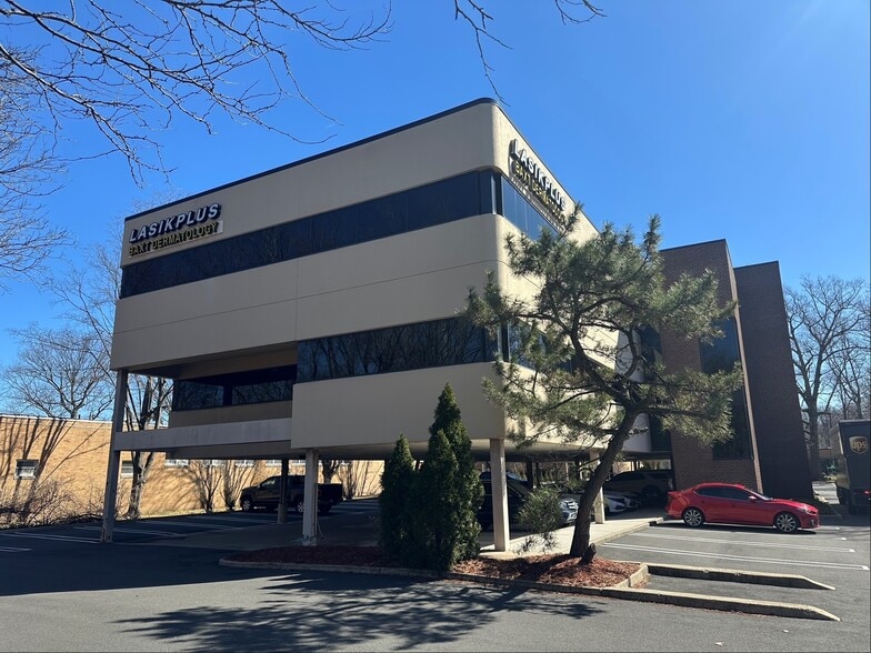 More Photos Of 351 Evelyn St, Paramus Medical For Sale