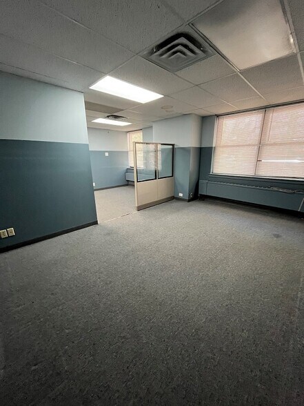 More Photos Of 205-07 Hillside Ave, Hollis Storefront Retail Office For Lease