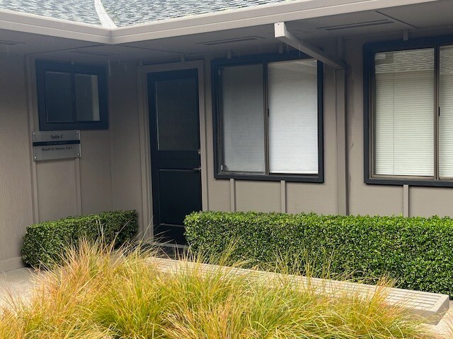 More Photos Of 26365 Carmel Rancho Blvd, Carmel Medical For Lease
