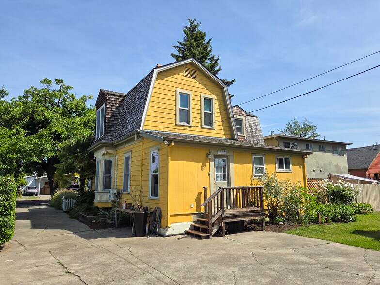 More Photos Of 150 W 8th St, Santa Rosa Apartments For Sale