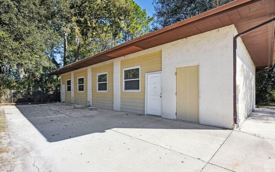 More Photos Of 819 S Moody Rd, Palatka Freestanding For Sale