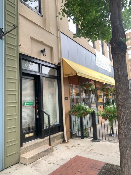 More Photos Of 41-45 N Market St, Frederick Storefront Retail Office For Lease
