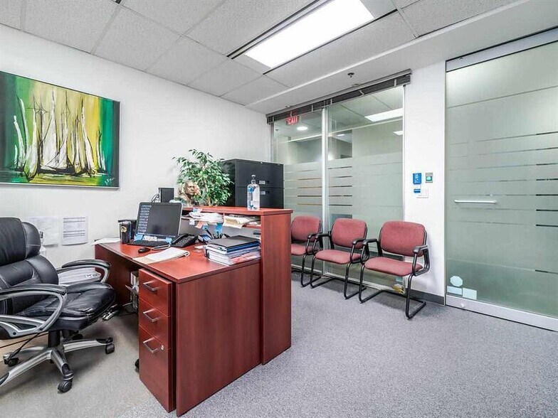 More Photos Of 938 Howe St, Vancouver Medical For Lease