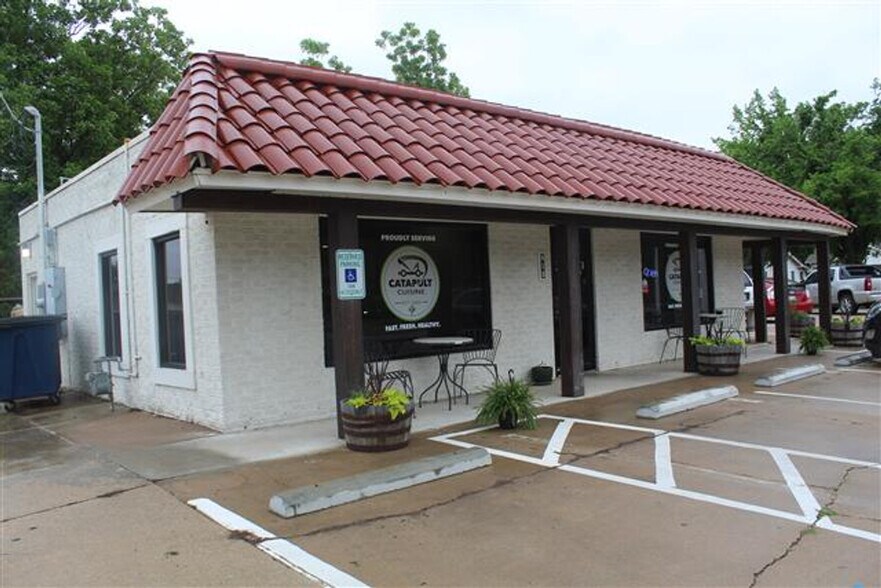 Primary Photo Of 813 S Van Buren St, Enid Restaurant For Sale