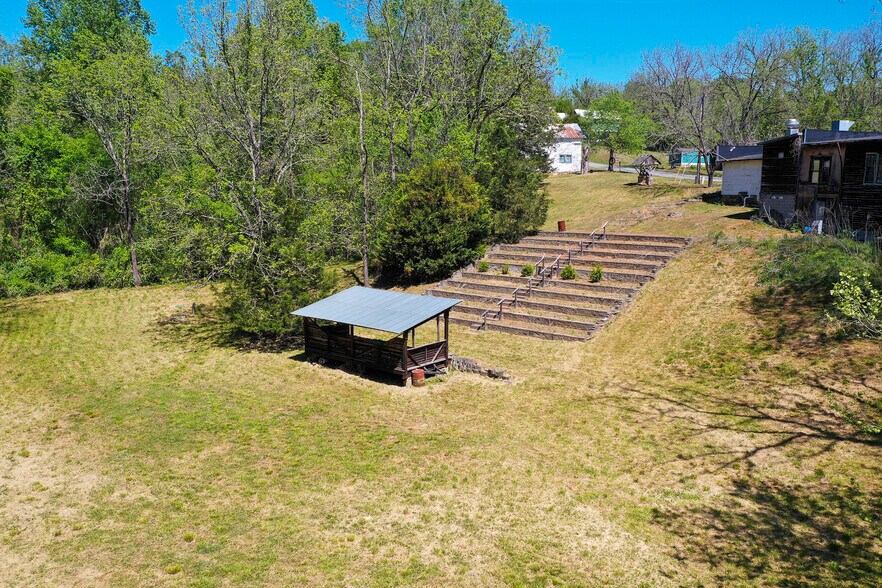 More Photos Of 5174 Rockford Rd, Dobson Freestanding For Sale