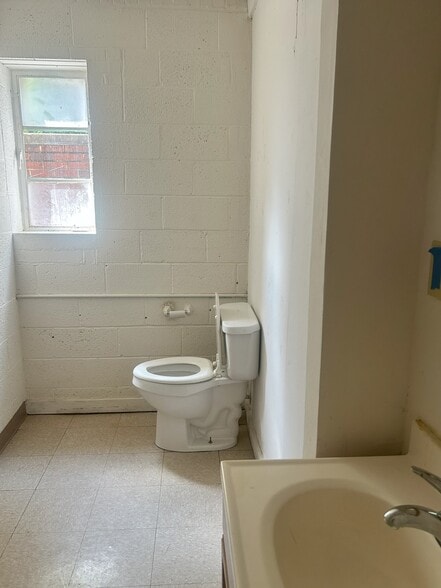 More Photos Of , Fairburn Unknown For Sale