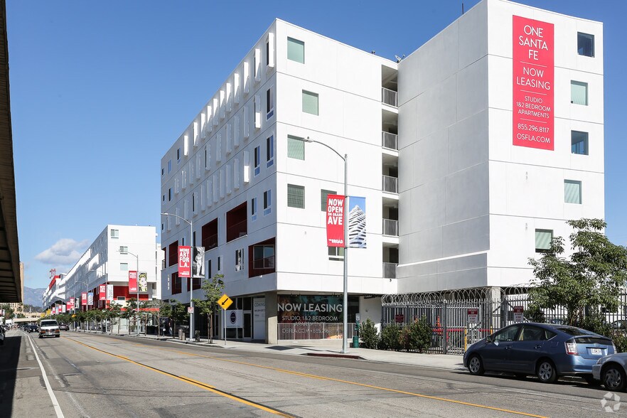 Primary Photo Of 300 S Santa Fe Ave, Los Angeles Apartments For Lease