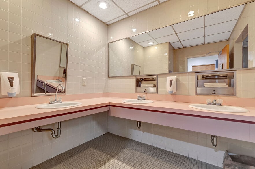 More Photos Of 913 Lebanon St, Monroe Lodge Meeting Hall For Sale