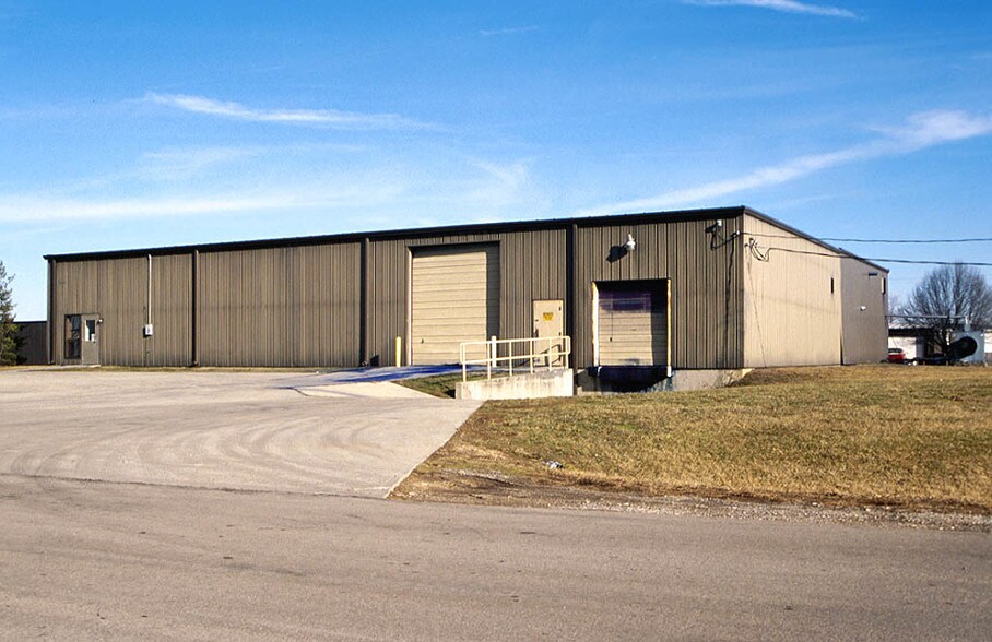 More Photos Of 36 Standen Dr, Hamilton Industrial For Sale