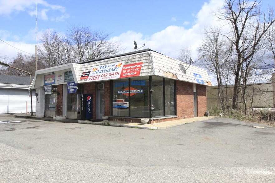 Primary Photo Of 61 Water St, Newton Auto Repair For Sale