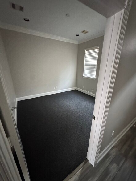 More Photos Of 25511 Budde Rd, The Woodlands Office For Lease