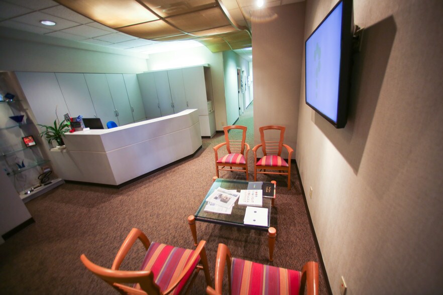 More Photos Of 47 S Pennsylvania St, Indianapolis Office For Lease