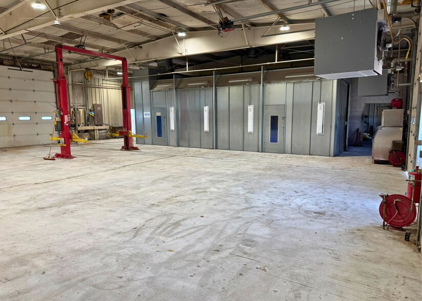 More Photos Of 1900 SW 27th St, El Reno Warehouse For Lease