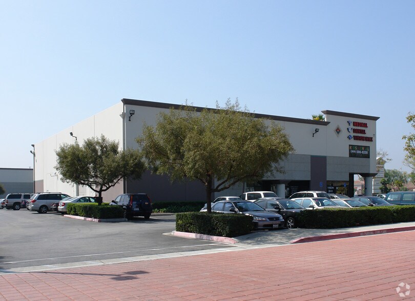 More Photos Of 14335-14345 Pipeline Ave, Chino Light Manufacturing For Lease