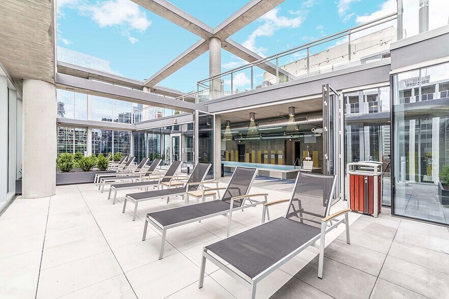 More Photos Of 215 W Lake St, Chicago Apartments For Lease