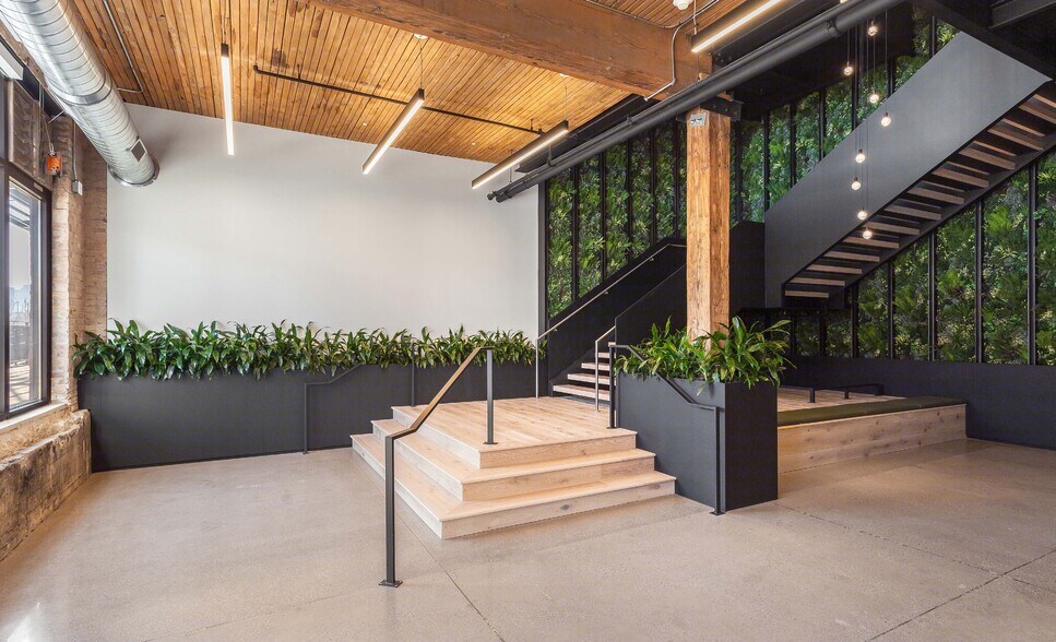 More Photos Of 1400 N Kingsbury St, Chicago Office For Lease