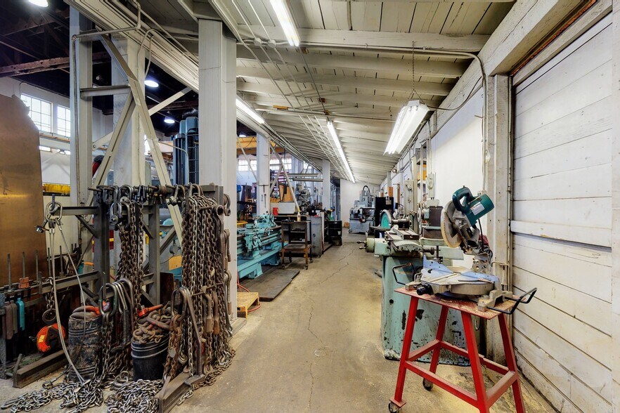More Photos Of 3400-3470 Randolph St, Huntington Park Warehouse For Lease