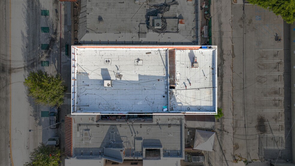 More Photos Of 2604 W 54th St, Los Angeles Storefront Retail Office For Sale