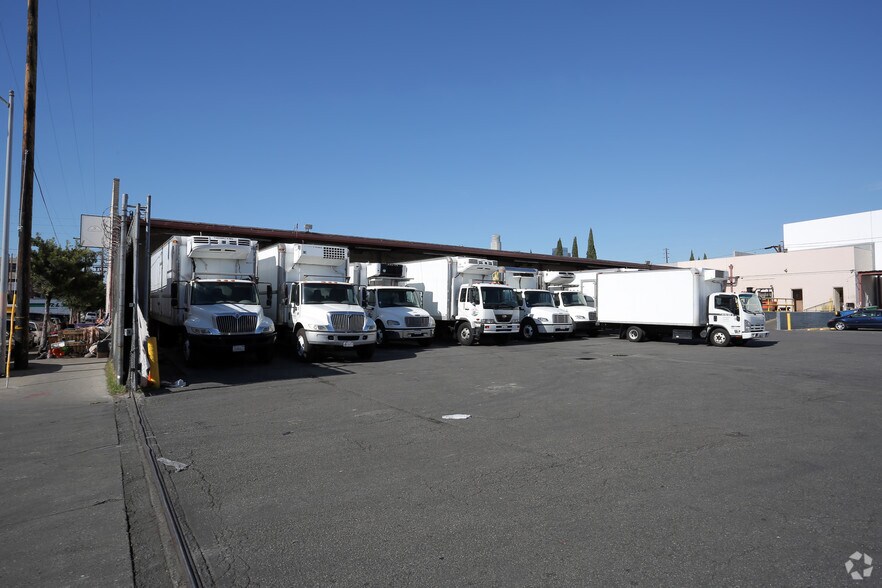 More Photos Of 940 Stanford Ave, Los Angeles Refrigeration Cold Storage For Lease