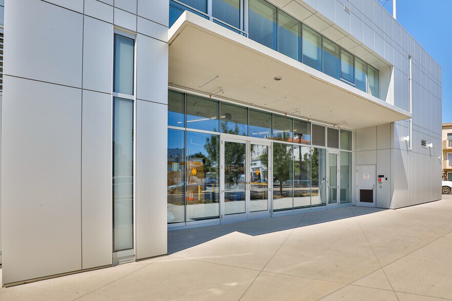 More Photos Of 777 E Ocean Blvd, Long Beach Apartments For Lease
