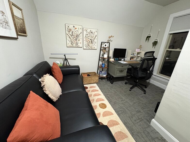 More Photos Of 143 W Saint Clair St, Romeo Medical For Sale