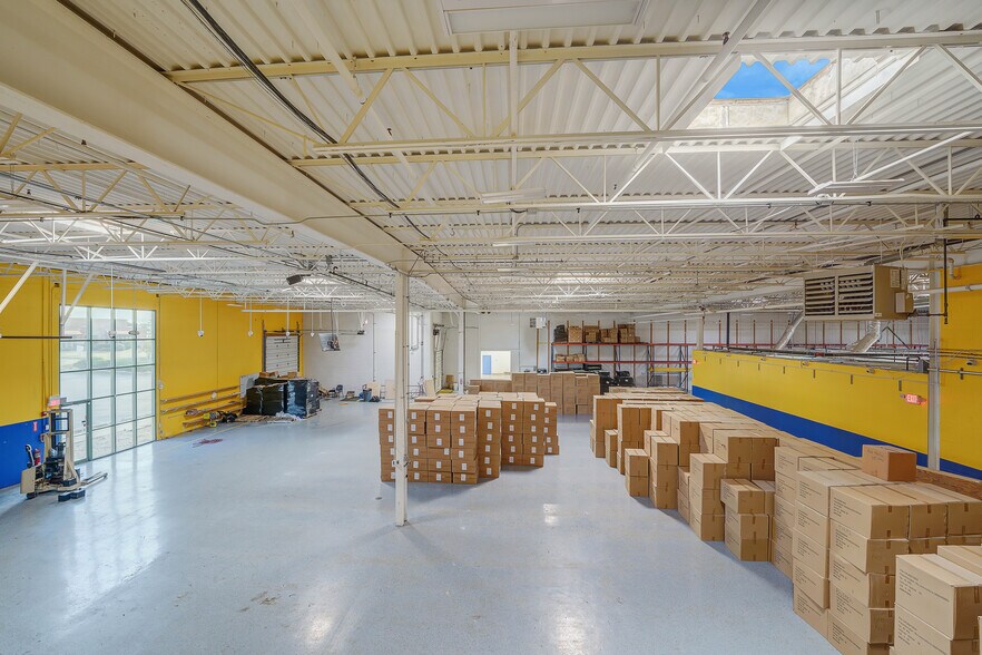 More Photos Of 10410-10426 163rd Pl, Orland Park Manufacturing For Sale