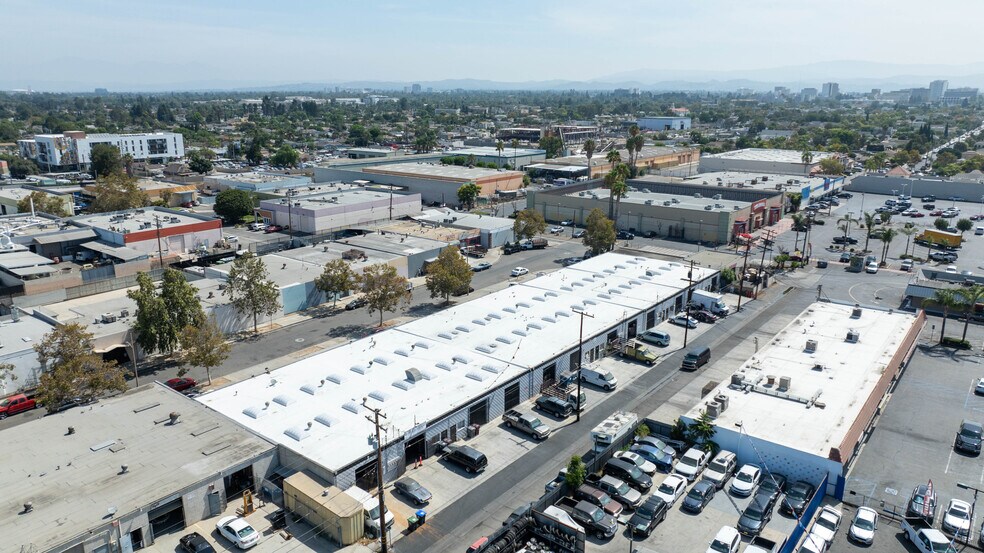 More Photos Of 2222-2308 W 2nd St, Santa Ana Service For Lease