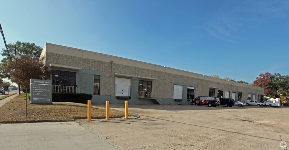 More Photos Of 904-932 W 34th St, Houston Warehouse For Lease