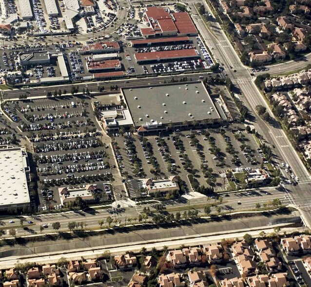 More Photos Of 2505 El Camino Real, Tustin Freestanding For Sale