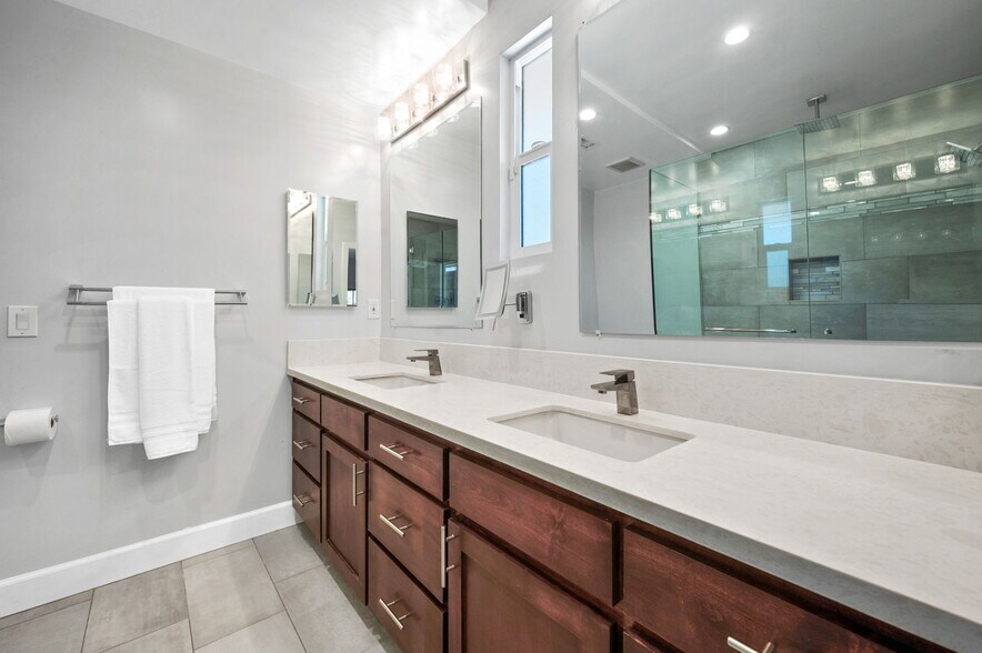 More Photos Of 5905 Old Wheeler Rd, La Verne Assisted Living For Sale
