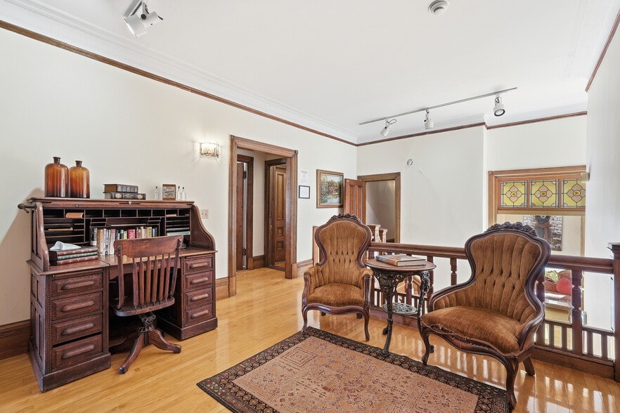 More Photos Of 270 Maple St, Springfield Hospitality For Sale