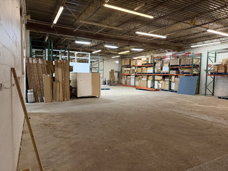 More Photos Of 449 N Cameron St, Winchester Manufacturing For Lease