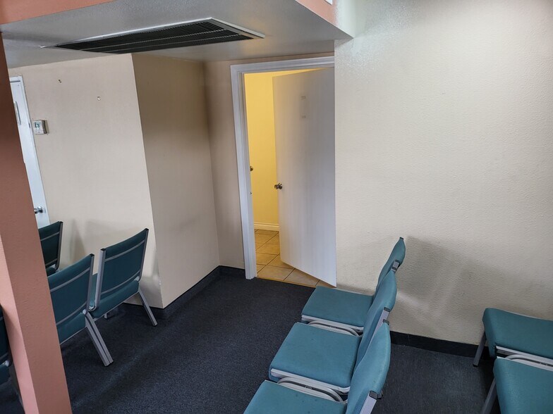 More Photos Of 1380 E Sahara Ave, Las Vegas Medical For Sale