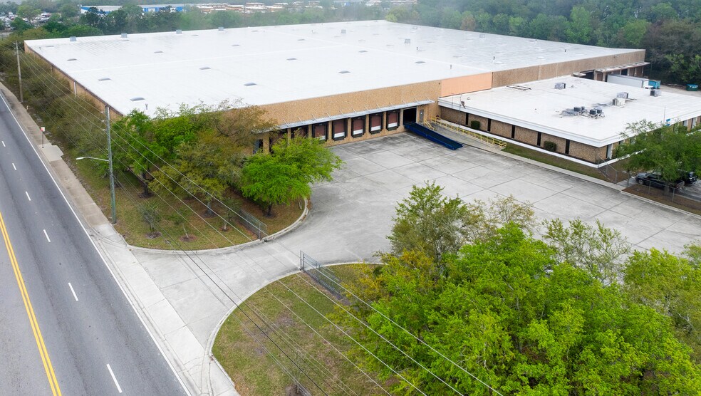 Primary Photo Of 1030 Ellis Rd N, Jacksonville Warehouse For Lease