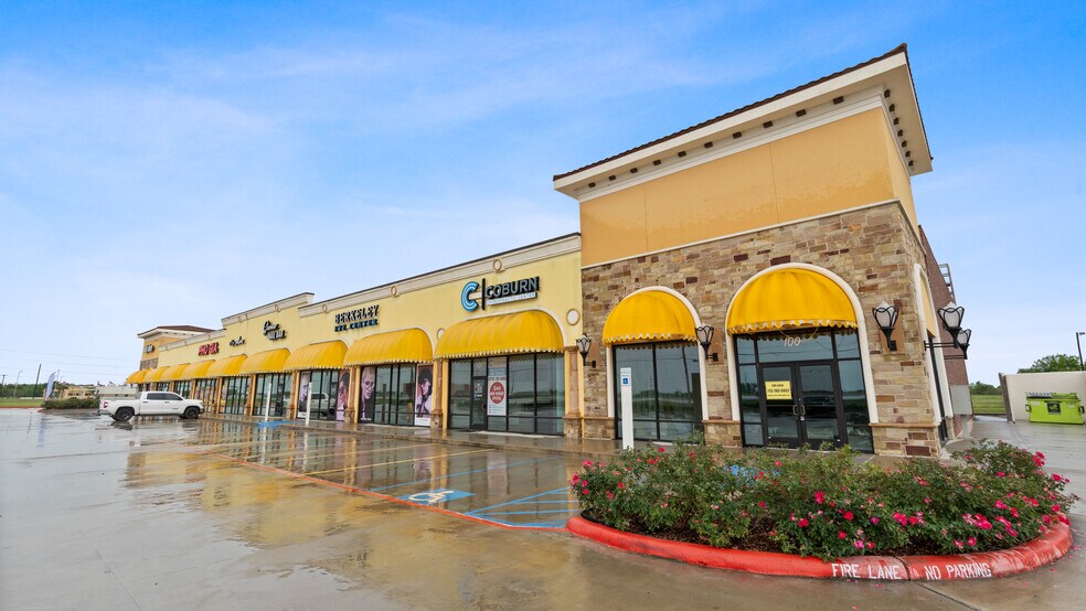 More Photos Of 6500 7th St, Bay City Storefront Retail Office For Lease