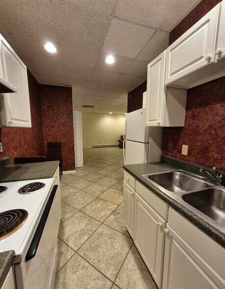 More Photos Of 5917 Plank Rd, Peoria Multifamily For Sale