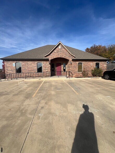 More Photos Of 13310 Eastern ave, Edmond Medical For Sale