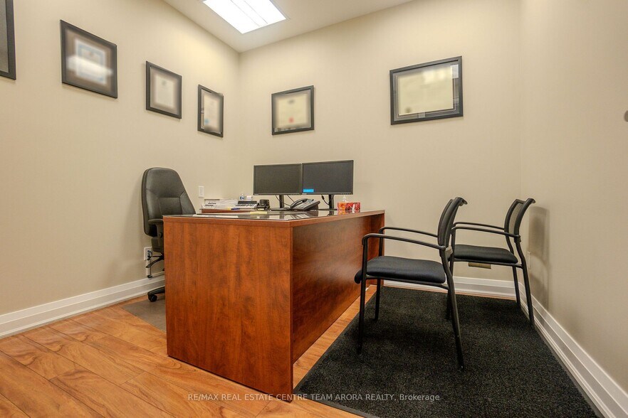 More Photos Of 1804 Alstep Dr, Mississauga Office For Lease