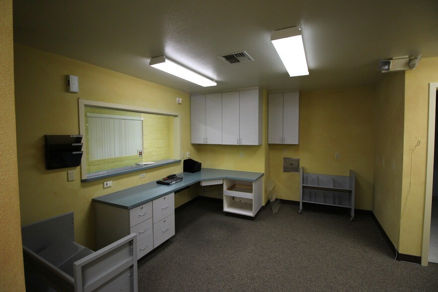 More Photos Of 5106 Hill Rd E, Lakeport Medical For Lease