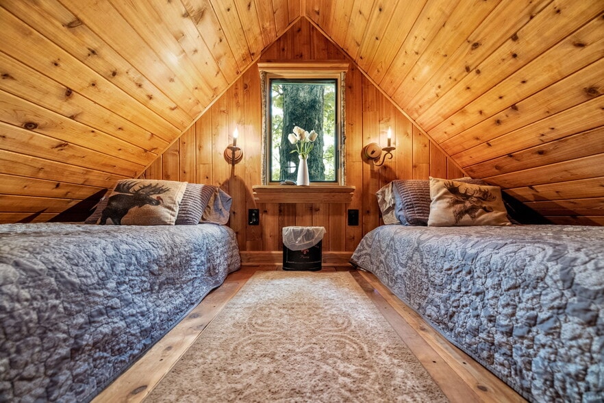 More Photos Of 22468 State Highway 112, Cassville Specialty For Sale