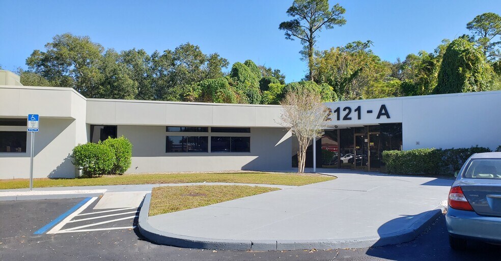 More Photos Of 2121 Corporate Square Blvd, Jacksonville Office For Lease