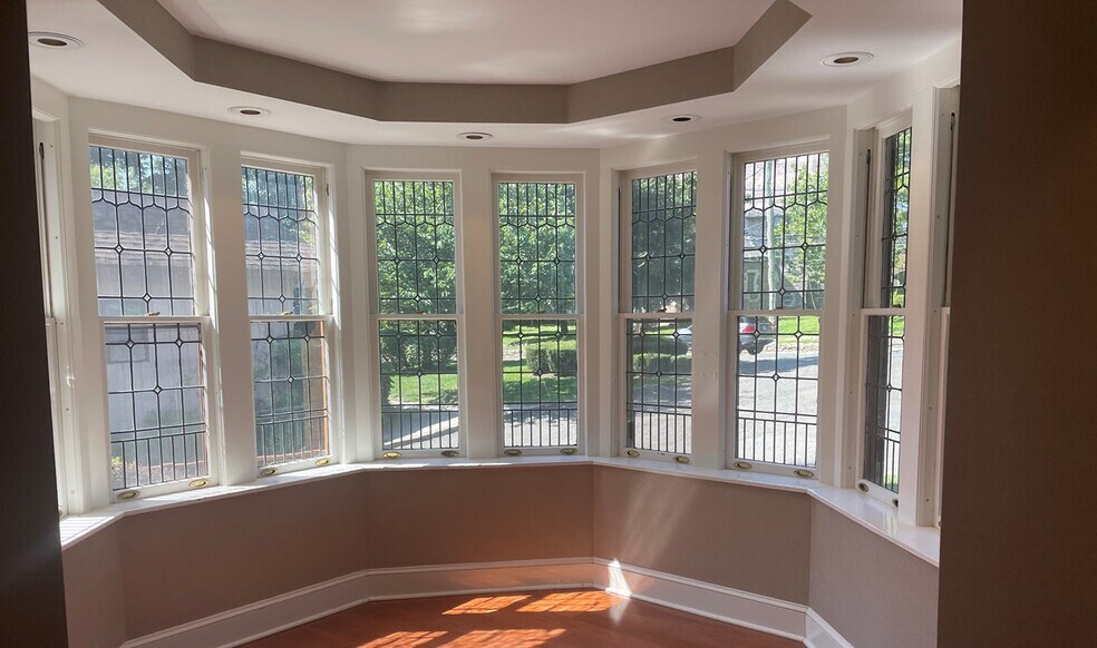 More Photos Of 23 Maple Ave, Greenwich Office For Lease