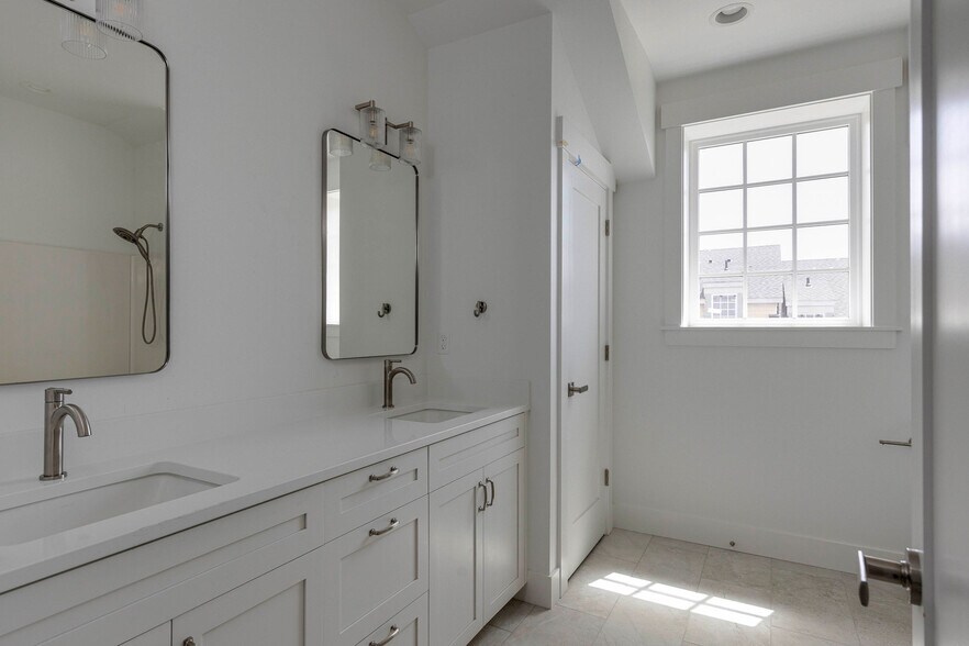 More Photos Of 1152 Seascape ave, Depoe Bay Apartments For Sale